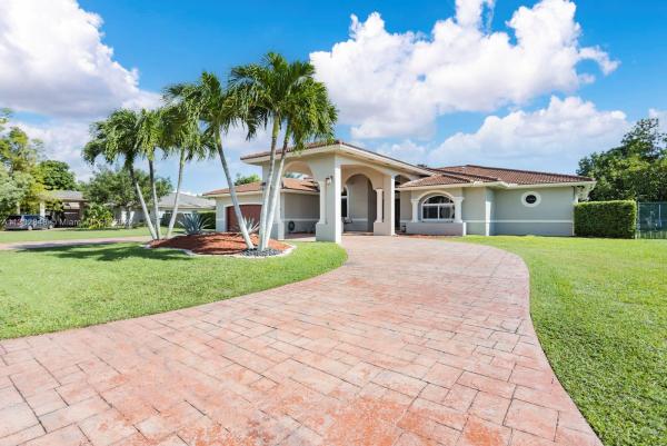 Heavenly Estates, 17121 SW 92nd Ct, Palmetto Bay, Florida 33157, image 1