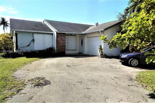 Windward Isle, 11718 NW 38th Pl, Sunrise, Florida 33323, image 2