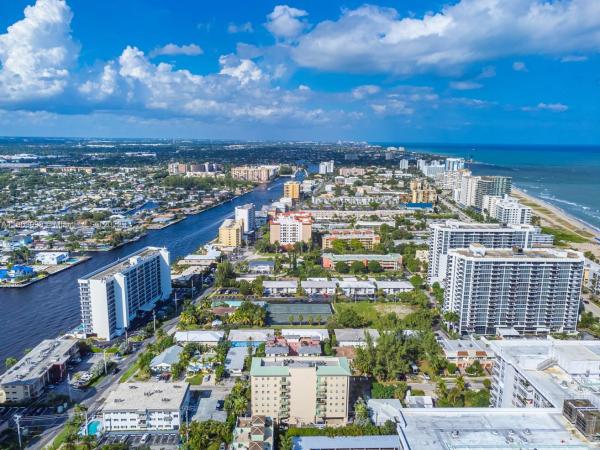 Silver Beach, 3210 NE 5th St #203, Pompano Beach, Florida 33062, image 1