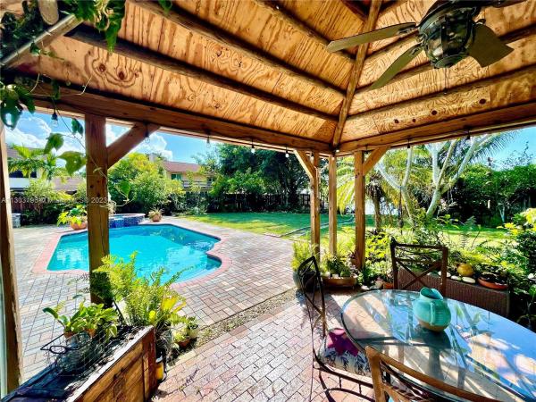 Falcon's Lea, 6381 Falconsgate Ave, Davie, Florida 33331, image 2