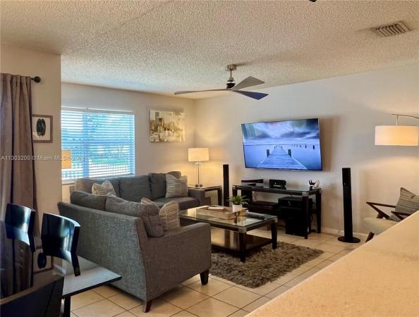Independence Cove, 732 Imperial Lake Rd, West Palm Beach, Florida 33413, image 1