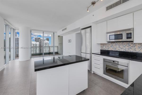 Mint At Riverfront, 92 SW 3rd St #4210, Miami, Florida 33130, image 1