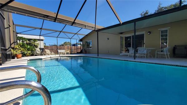 Bel Aire, 10171 SW 200th St, Cutler Bay, Florida 33157, image 2