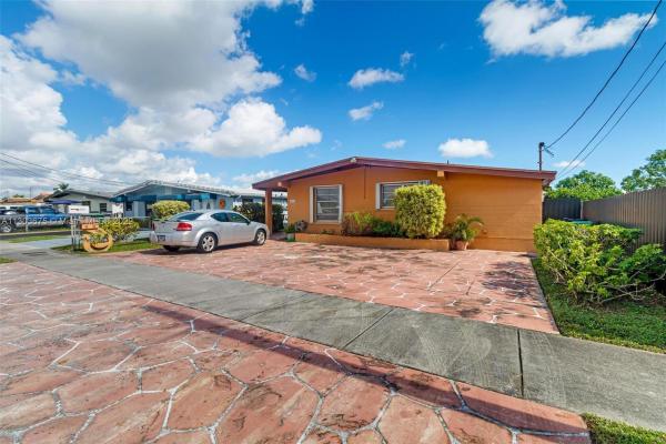 Bird Road Highlands, 3331 SW 88th Ct, Westchester, Florida 33165, image 1