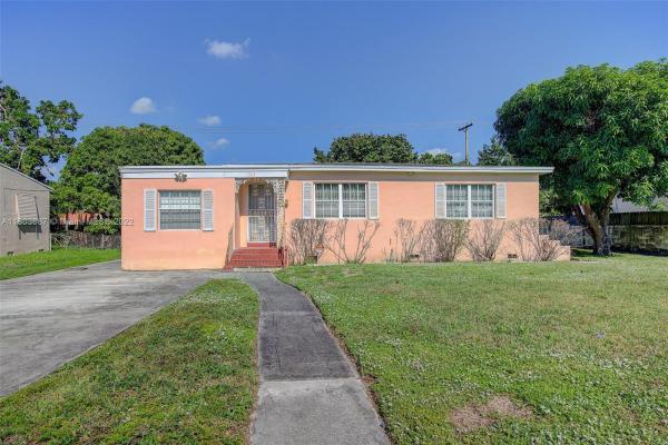 Biscayne Gardens, 1063 NW 145th St, Golden Glades, Florida 33168, image 2