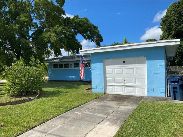 Cutler Ridge, 20710 Gulfstream Rd, Cutler Bay, Florida 33189, image 2