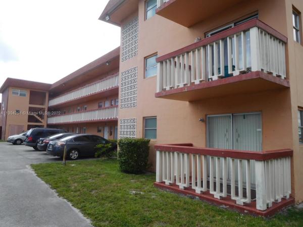 18700 NE 3rd Ct #609, Unincorporated Dade County, Florida 33179, image 2