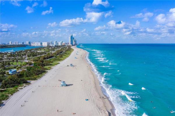 Bal Harbour Village, 166 Bal Bay Dr, Bal Harbour, Florida 33154, image 2