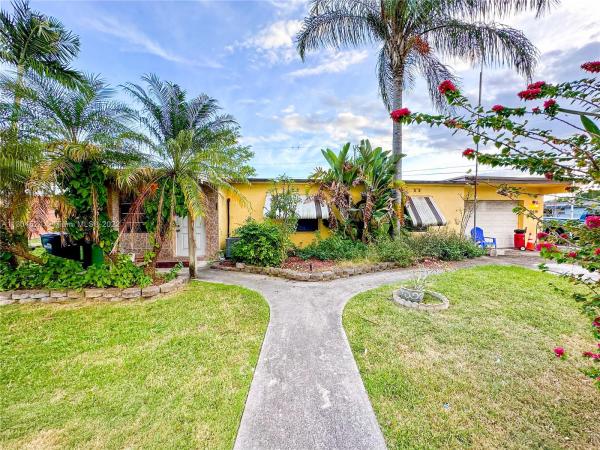 Leisure City Residential, 15370 Grant Ln, Leisure City, Florida 33033, image 2