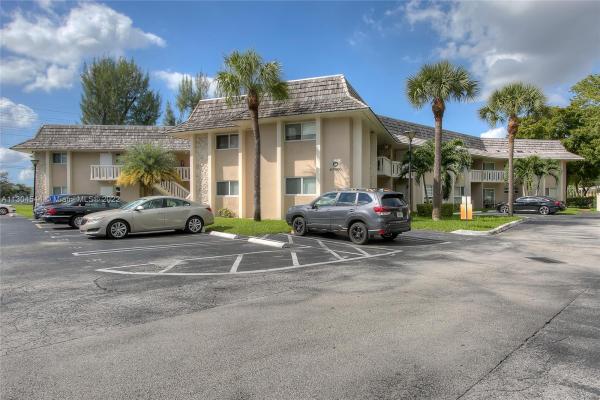 Villas Of Miami Lakes, 7490 Miami Lakes Dr #A201, Miami Lakes, Florida 33014, image 1