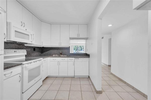 New Land Gardens, 16750 NE 10th Ave #115, North Miami Beach, Florida 33162, image 1
