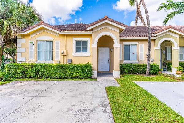 Mowry Villas, 172 SW 15th Rd, Homestead, Florida 33030, image 1