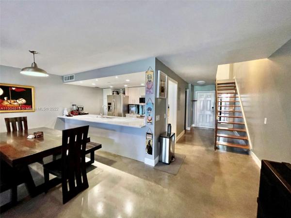 Villas Central, 1491 NW Golfview Dr, Pembroke Pines, Florida 33026, image 1