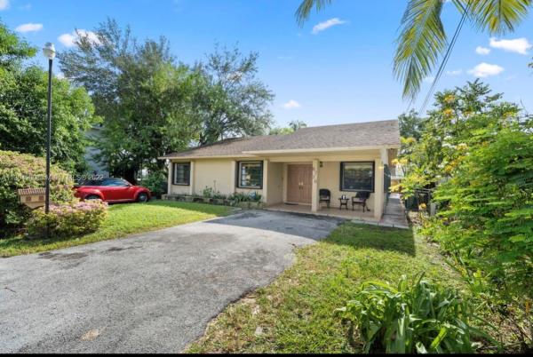 Tamiami City, 6726 SW 14th St, Coral Terrace, Florida 33144, image 1