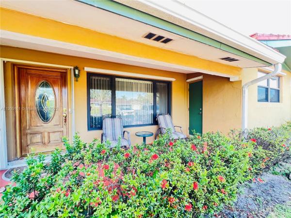 Mary Knoll, 2010 NE 52nd Ct, Fort Lauderdale, Florida 33308, image 1