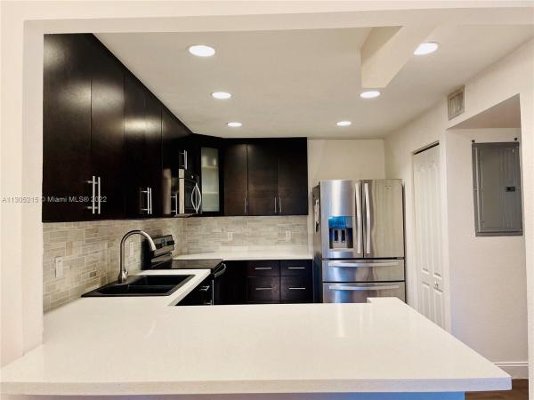 Bayberry Lakes, 2371 Bayberry Dr #2371, Pembroke Pines, Florida 33024, image 1
