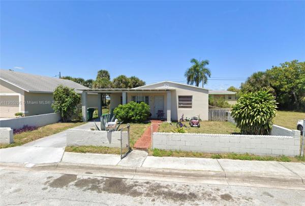 Riviera Beach Heights, 958 W 4th St, Riviera Beach, Florida 33404, image 2