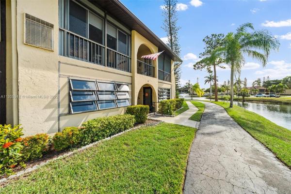 Pine Ridge 3, 341 Pine Ridge Cir #C-1, Greenacres, Florida 33463, image 2