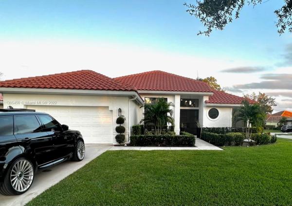 Lexington Estates, 22326 Holcomb Pl, Boca Raton, Florida 33428, image 1