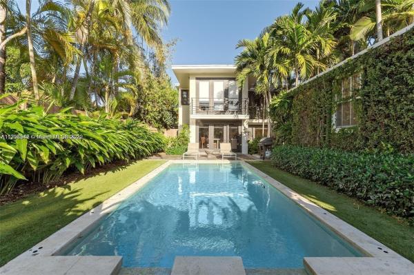 Isle Of Normandy Trouville, 1548 Biarritz Dr, Miami Beach, Florida 33141, image 1