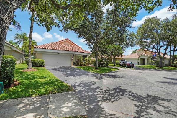 Cross Creek At Jacaranda, 1882 NW 97th Ave, Plantation, Florida 33322, image 1