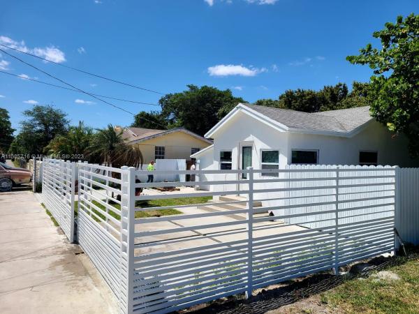 Floral Park, 1945 NW 51st Ter, Brownsville, Florida 33142, image 1