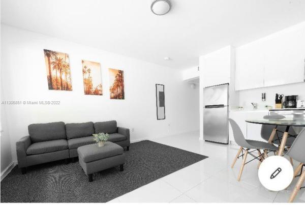 Elisa, 801 15th St #210, Miami Beach, Florida 33139, image 1