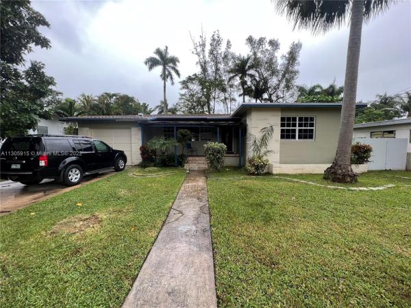 325 NE 115th St, Unincorporated Dade County, Florida 33161, image 2
