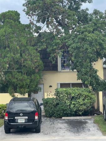 The Townhouses At Nova 1, 3716 SW 60th Ter #27, Davie, Florida 33314, image 1