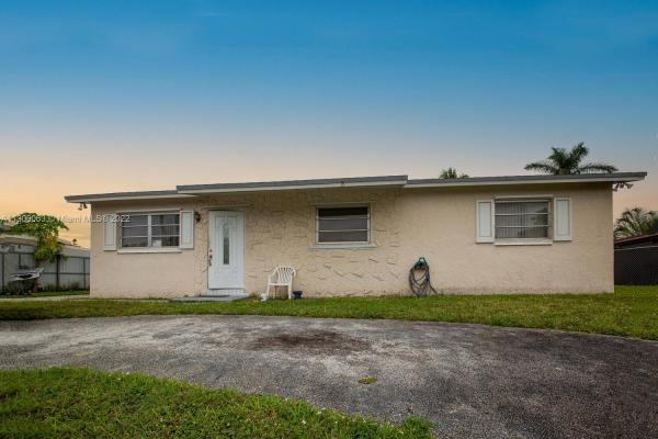 Gem Homes, 14515 SW 298th Ter, Leisure City, Florida 33033, image 1