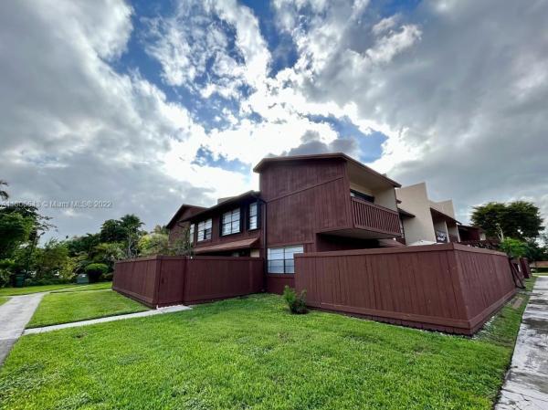 Snapper Village, 6554 SW 114th Pl #B74, Kendall, Florida 33173, image 2