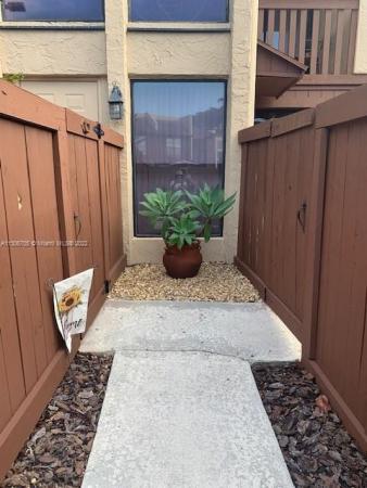 Snapper Village, 7064 SW 114th Pl #D, Kendall, Florida 33173, image 2