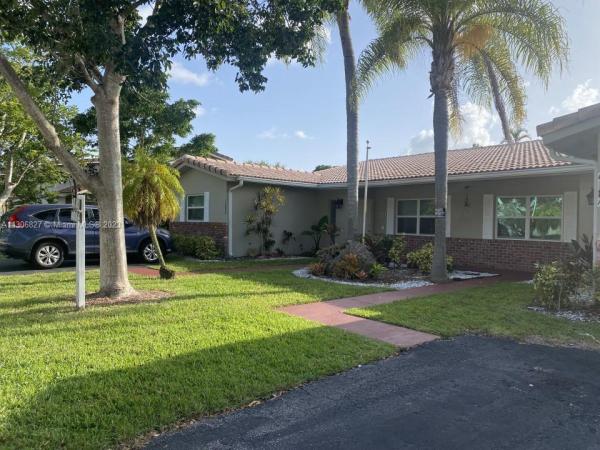 Chevy Chase, 4080 Coral Springs Dr, Coral Springs, Florida 33065, image 1