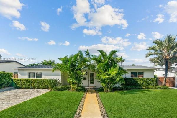 Darlington Manor, 5900 SW 93rd Pl, Sunset, Florida 33173, image 2