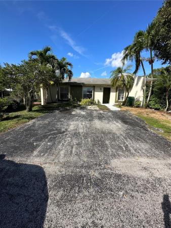 Devon Aire Villas, 12241 SW 118th Ln, The Crossings, Florida 33186, image 2