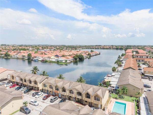 Villas Del Lago, 2635 W 52nd Pl #206, Hialeah, Florida 33016, image 1
