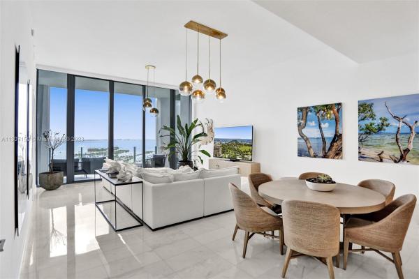 Two Park Grove, 2821 Bayshore #16C, Miami, Florida 33133, image 1