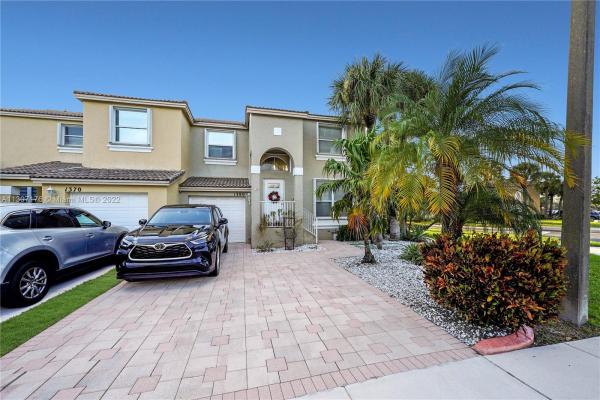Park Crossing, 1380 NW 154th Ln, Pembroke Pines, Florida 33028, image 1