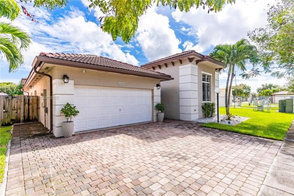 Silver Palms, 22903 SW 113th Path, Princeton, Florida 33170, image 2