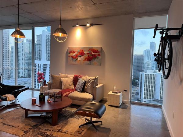 Centro, 151 SE 1st St #2901, Miami, Florida 33131, image 2