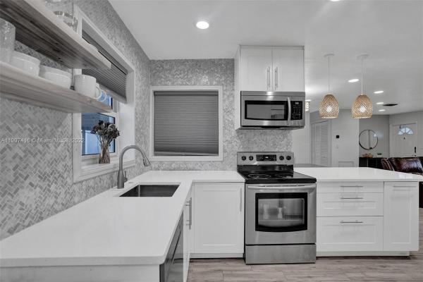 Boulevard Heights, 210 N 67th Ave, Hollywood, Florida 33024, image 1