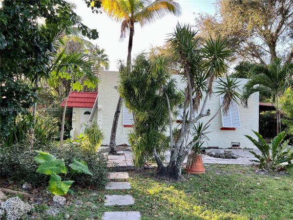 Griffing Biscayne Park Estates, 775 NE 115th St, Biscayne Park, Florida 33161, image 1