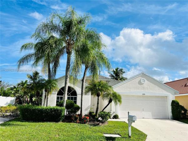 Lawrence Grove, 1375 E Fairfax Cir E, Boynton Beach, Florida 33436, image 1