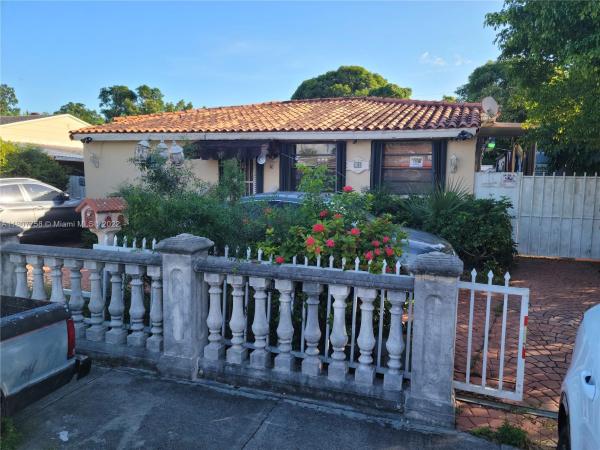 Bradley Manor, 10 E 44th St, Hialeah, Florida 33013, image 1