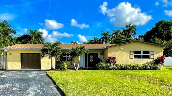 Oriole Estates, 4050 NW 35th Way, Lauderdale Lakes, Florida 33309, image 2