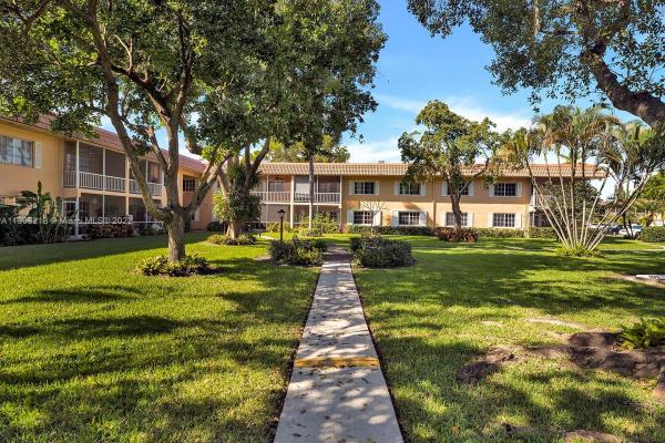 Manor Grove Village, Wilton Manors, Florida 33305, image 2