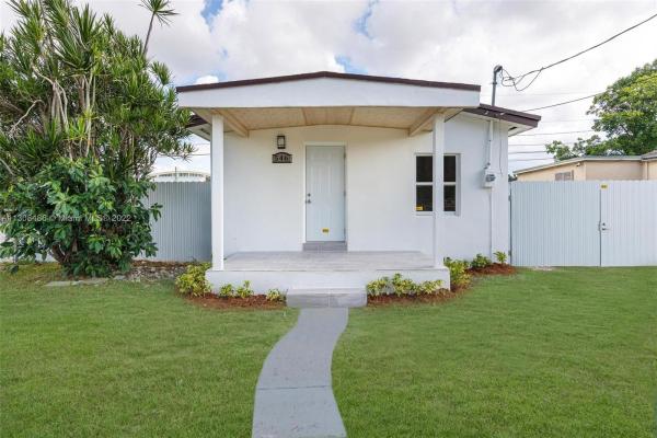 Sunnyland Park, 546 NW 9th St, Florida City, Florida 33034, image 1