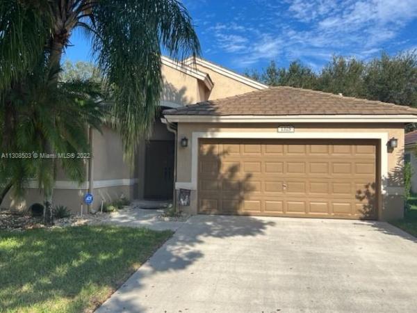 Pelican Trace, 1325 NW 143rd Ave, Pembroke Pines, Florida 33028, image 1