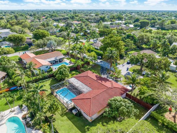 Pine Needle Estates, 10321 SW 121st St, Kendall, Florida 33176, image 1