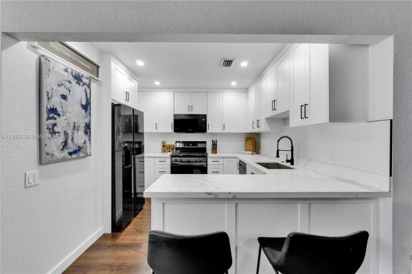 Snapper Village, 6534 SW 114th Pl #F75, Kendall, Florida 33173, image 2